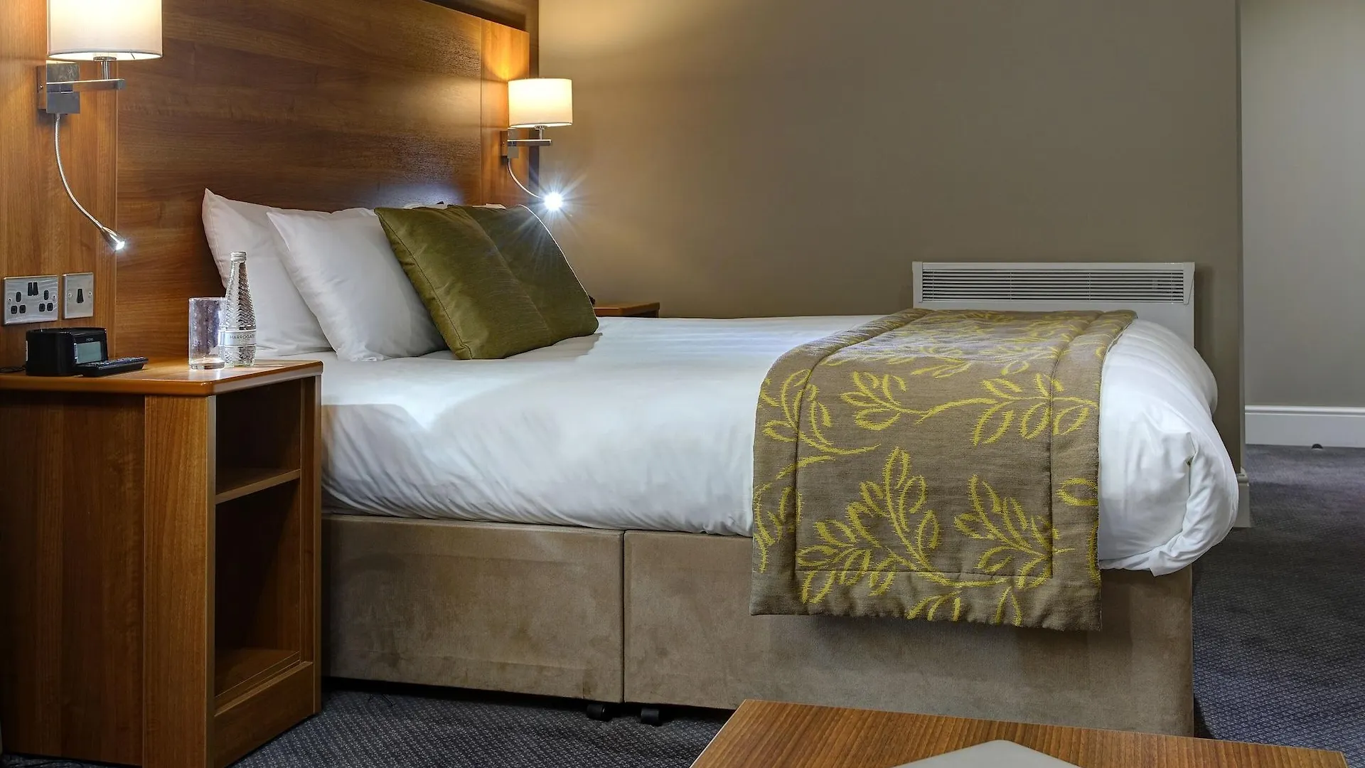 Cresta Court Hotel Altrincham