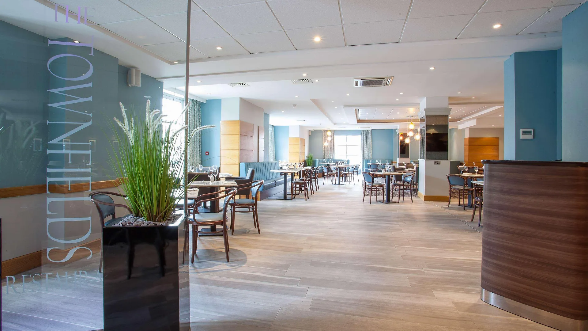 Cresta Court Hotel Altrincham