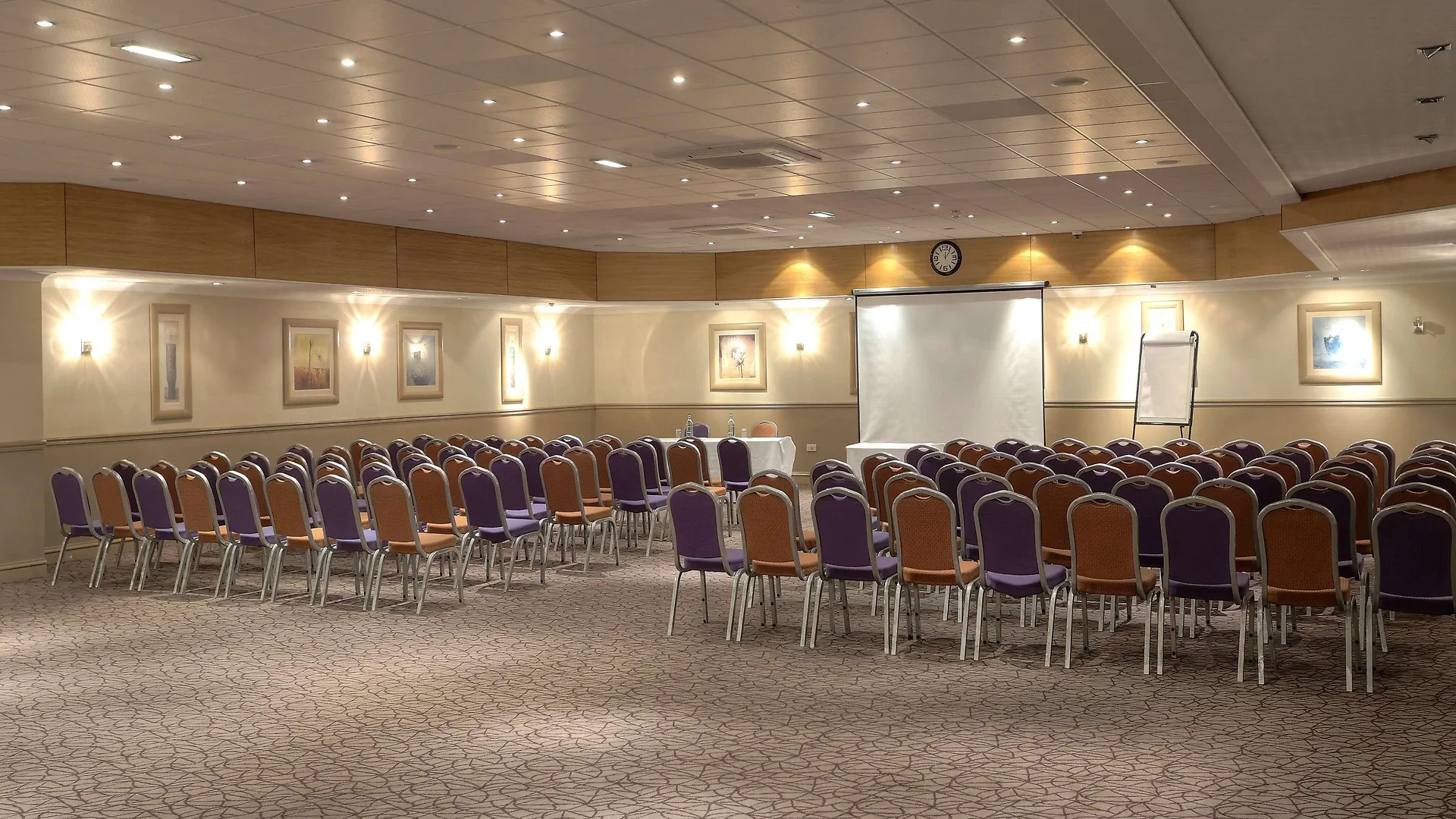 Cresta Court Hotel Altrincham