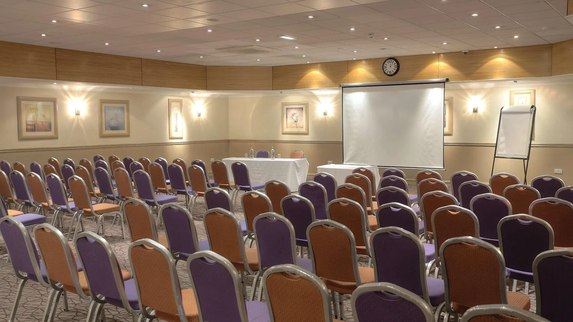 Cresta Court Hotel Altrincham