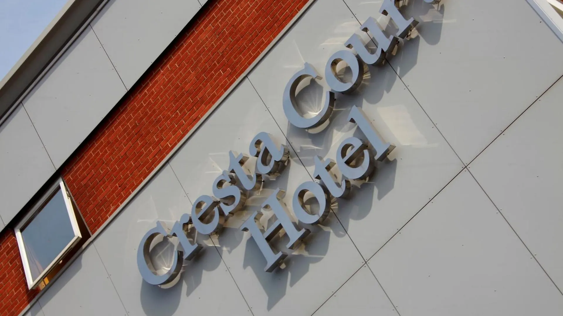 Cresta Court Hotel Altrincham