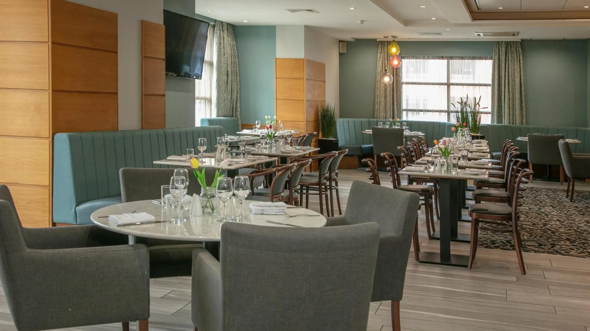 Cresta Court Hotel Altrincham