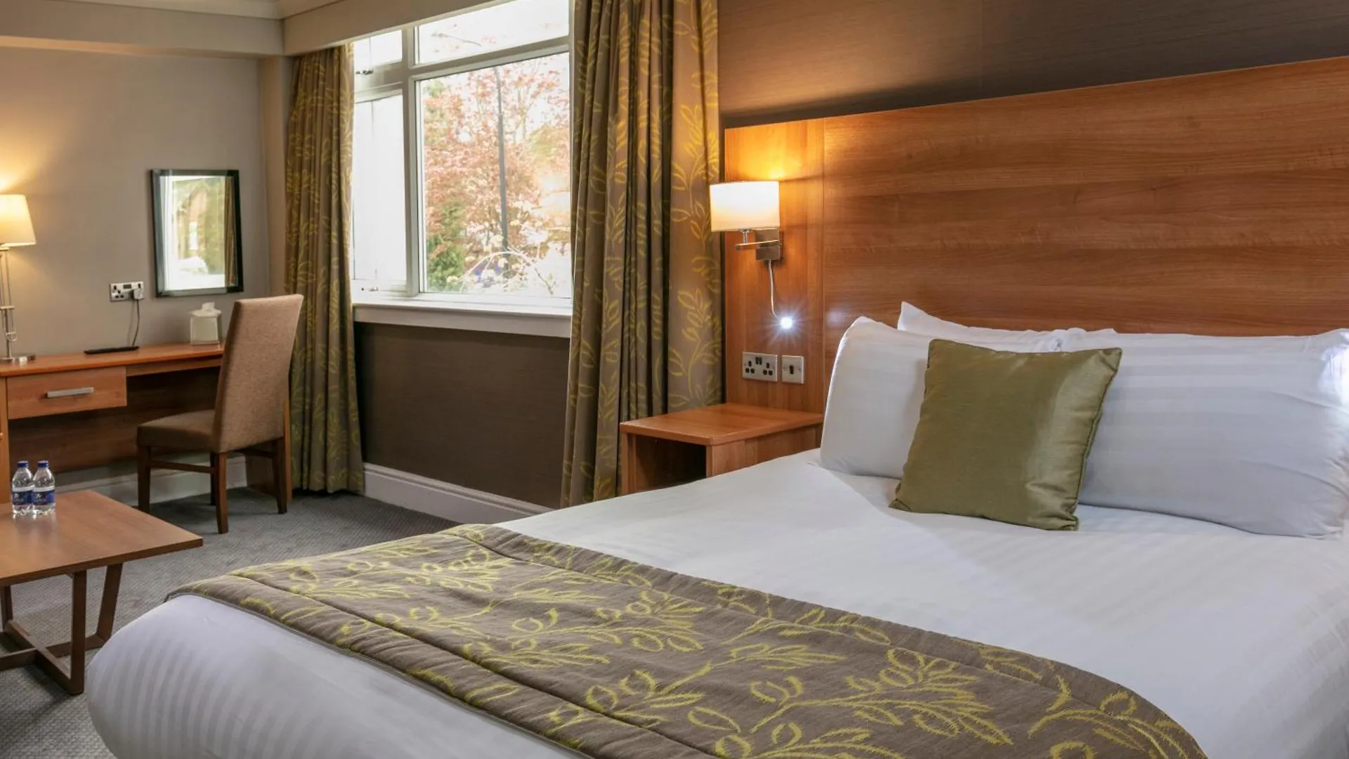 Cresta Court Hotel Altrincham United Kingdom