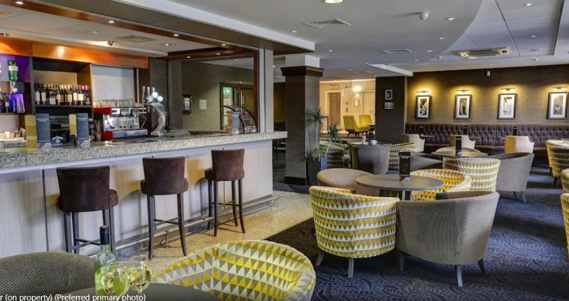 Cresta Court Hotel location