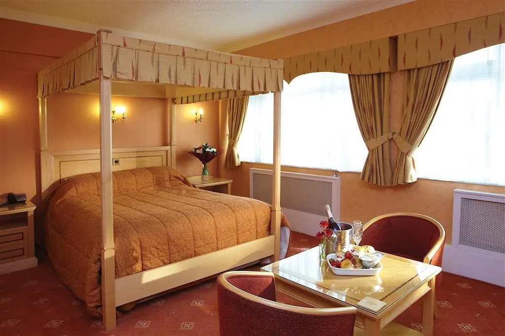Cresta Court Hotel Altrincham