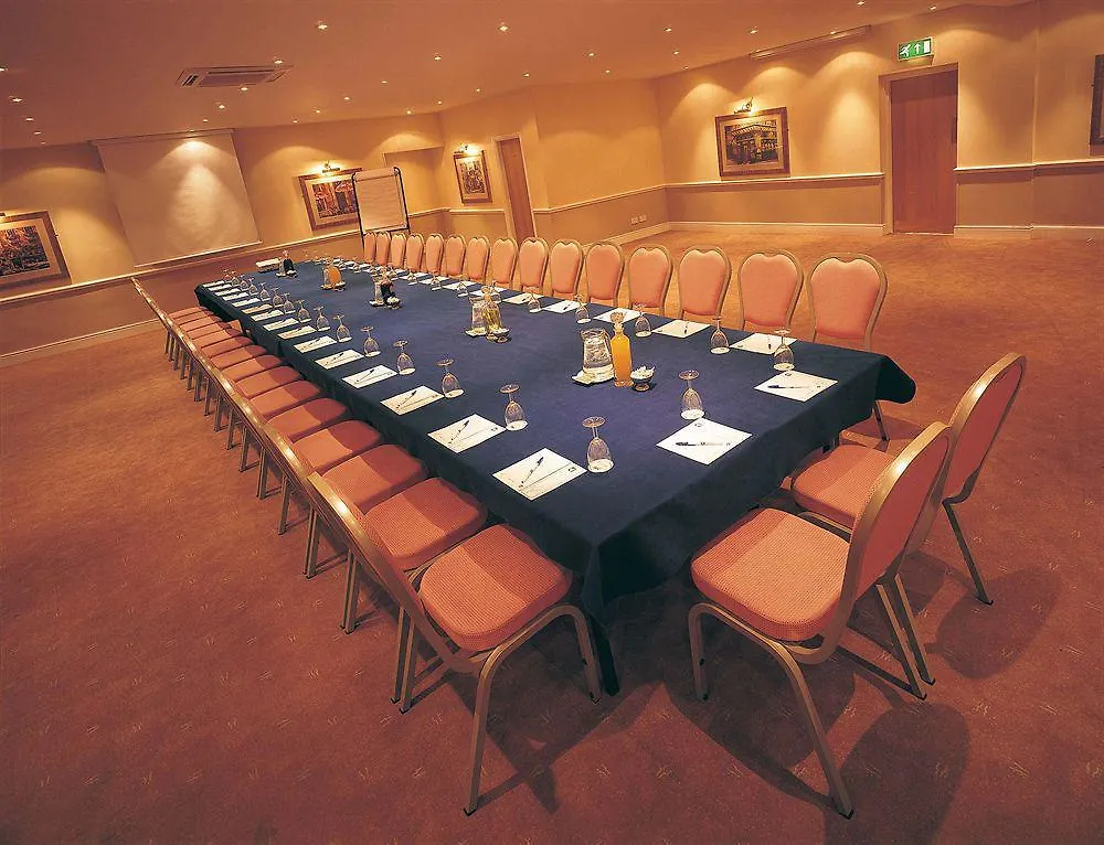 Cresta Court Hotel Altrincham